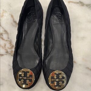 Tory Burch Black Quilted  Flats